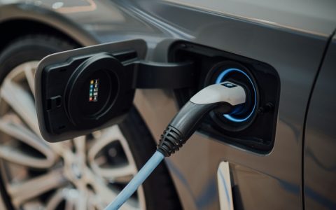 Kabel pengisian daya kendaraan listrik